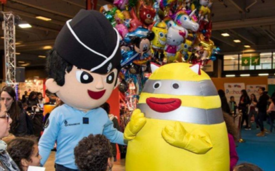 Une mascotte "Gilet jaune" et celle d'un gendarme ont-elles été présentées au salon pour enfants Kidexpo ?