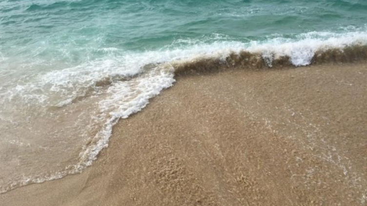 Pourquoi des touristes français risquent-ils la prison pour avoir ramassé (beaucoup) de sable en Sardaigne ?